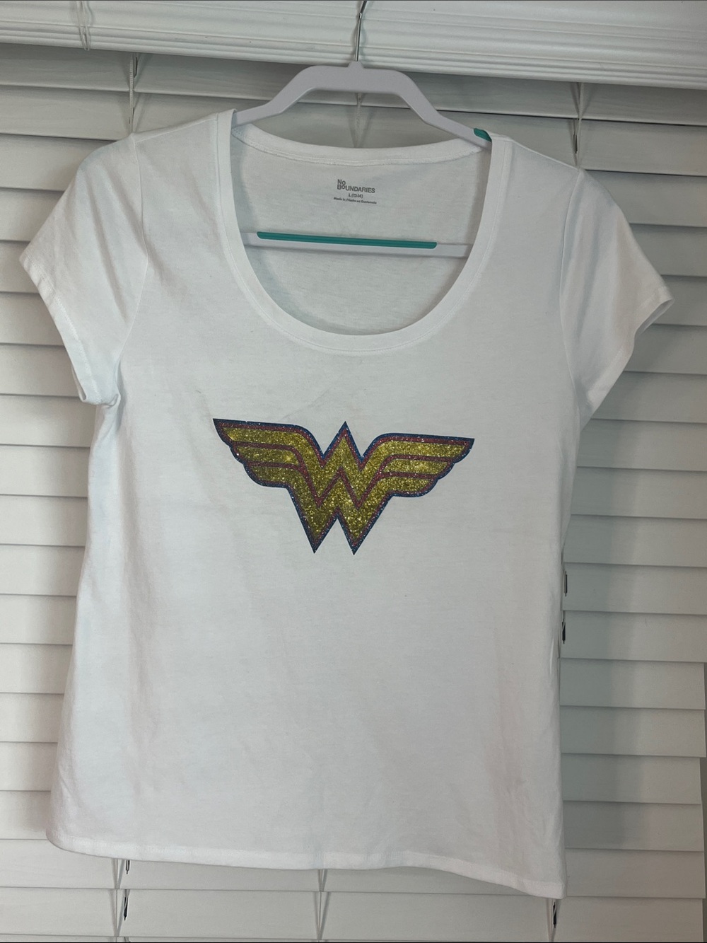 No Boundaries White Scoop Neck Tee with Glitter Wonder Woman Emblem
